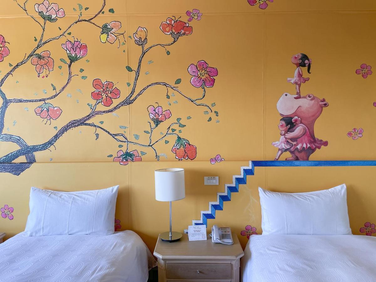 Chateau De Chine Hotel Hualien Luaran gambar A room at the hotel
