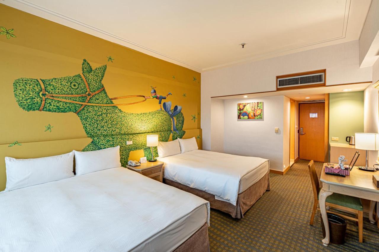Chateau De Chine Hotel Hualien Luaran gambar A room at the hotel