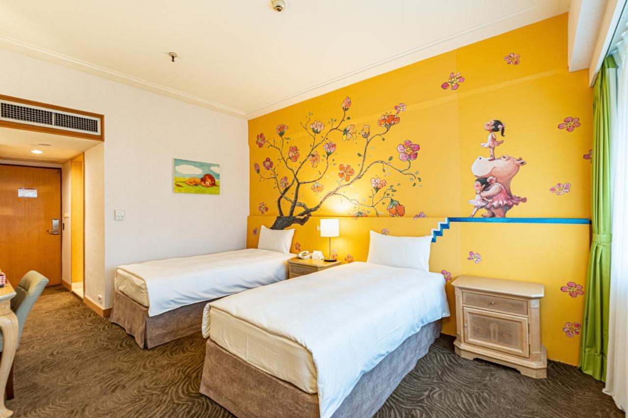 Chateau De Chine Hotel Hualien Luaran gambar A room at the hotel