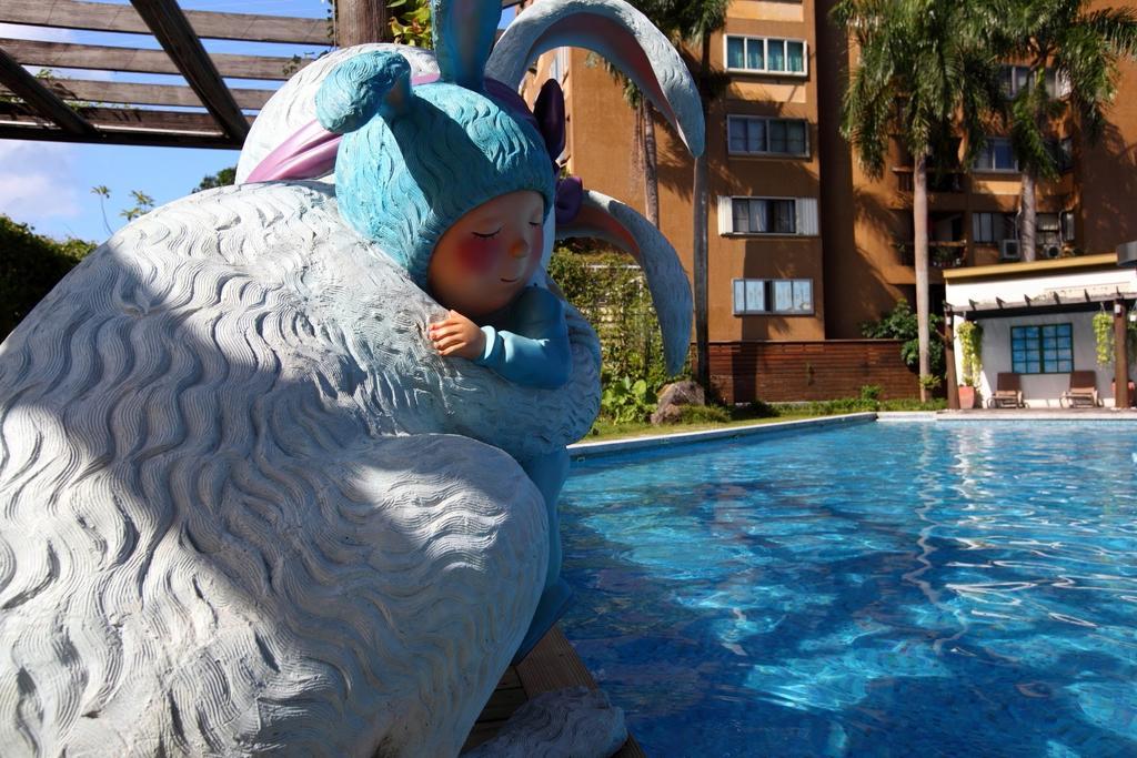 Chateau De Chine Hotel Hualien Luaran gambar The Swan