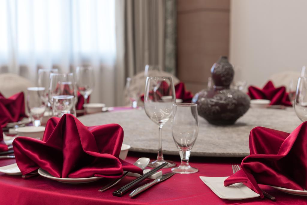Chateau De Chine Hotel Hualien Luaran gambar A table set for a meal