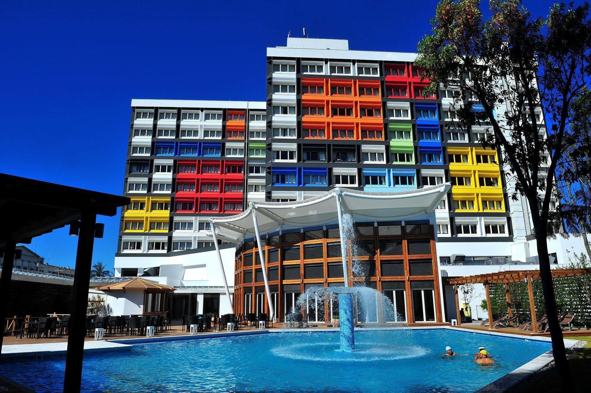 Chateau De Chine Hotel Hualien Luaran gambar The hotel's swimming pool